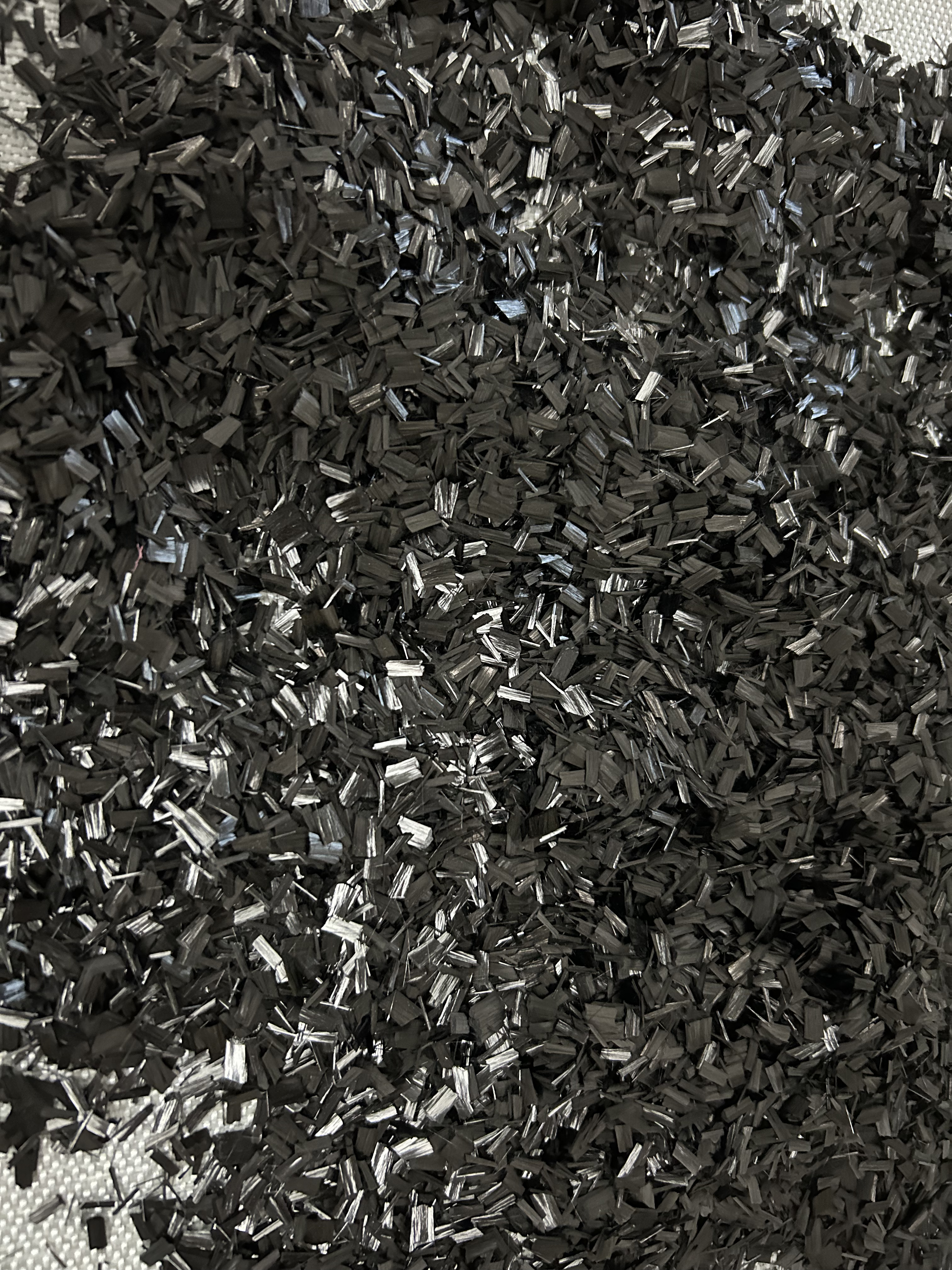 Karbon fiber kompozit malzeme